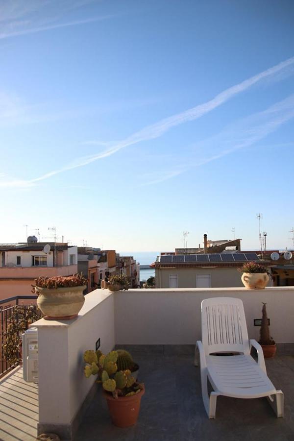 Il Cielo In Una Stanza Hotel Balestrate Exterior foto